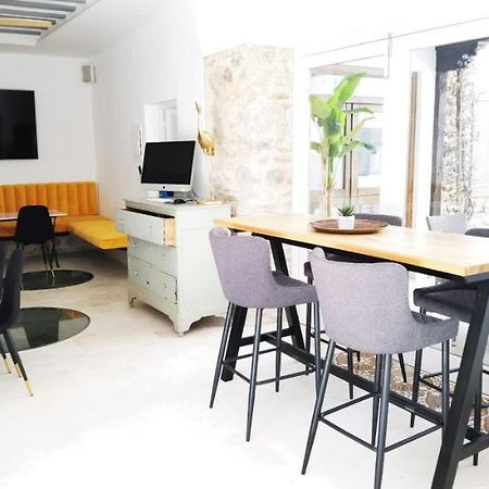Manzano Palace. Habitaciones Y Suites 30 M2 En La Plaza Mayor アルマグロ エクステリア 写真